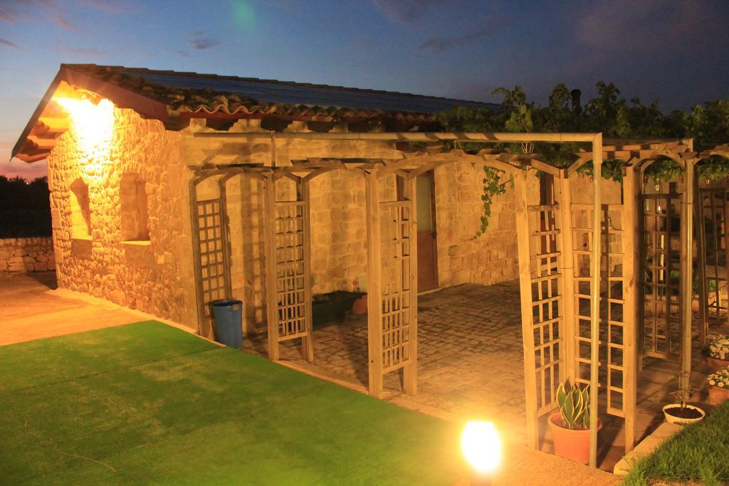 Agriturismo Le Due Palme Il Paradiso di Adamo Frigintini Esterno foto